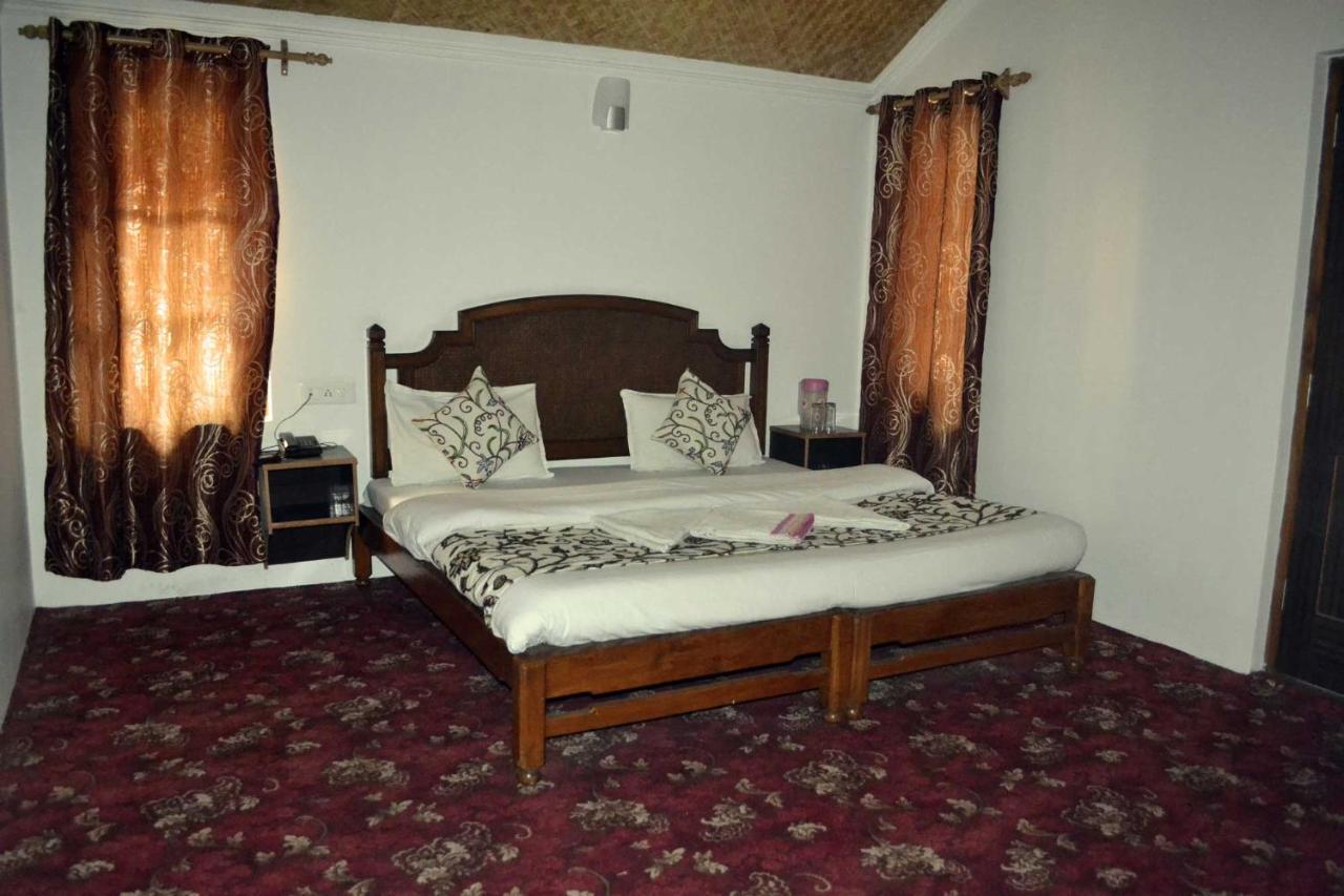 Hotel Al Azrah Srīnagar Exteriér fotografie